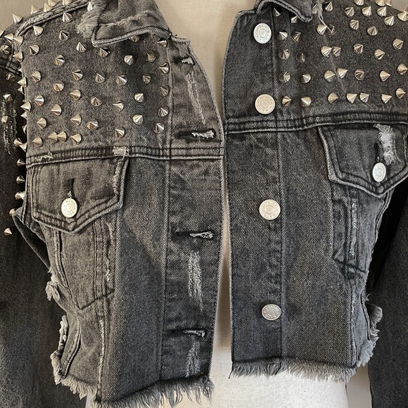 AZALEA WANG metal stud crop denim jacket AKIRA rare - Picture 5 of 12